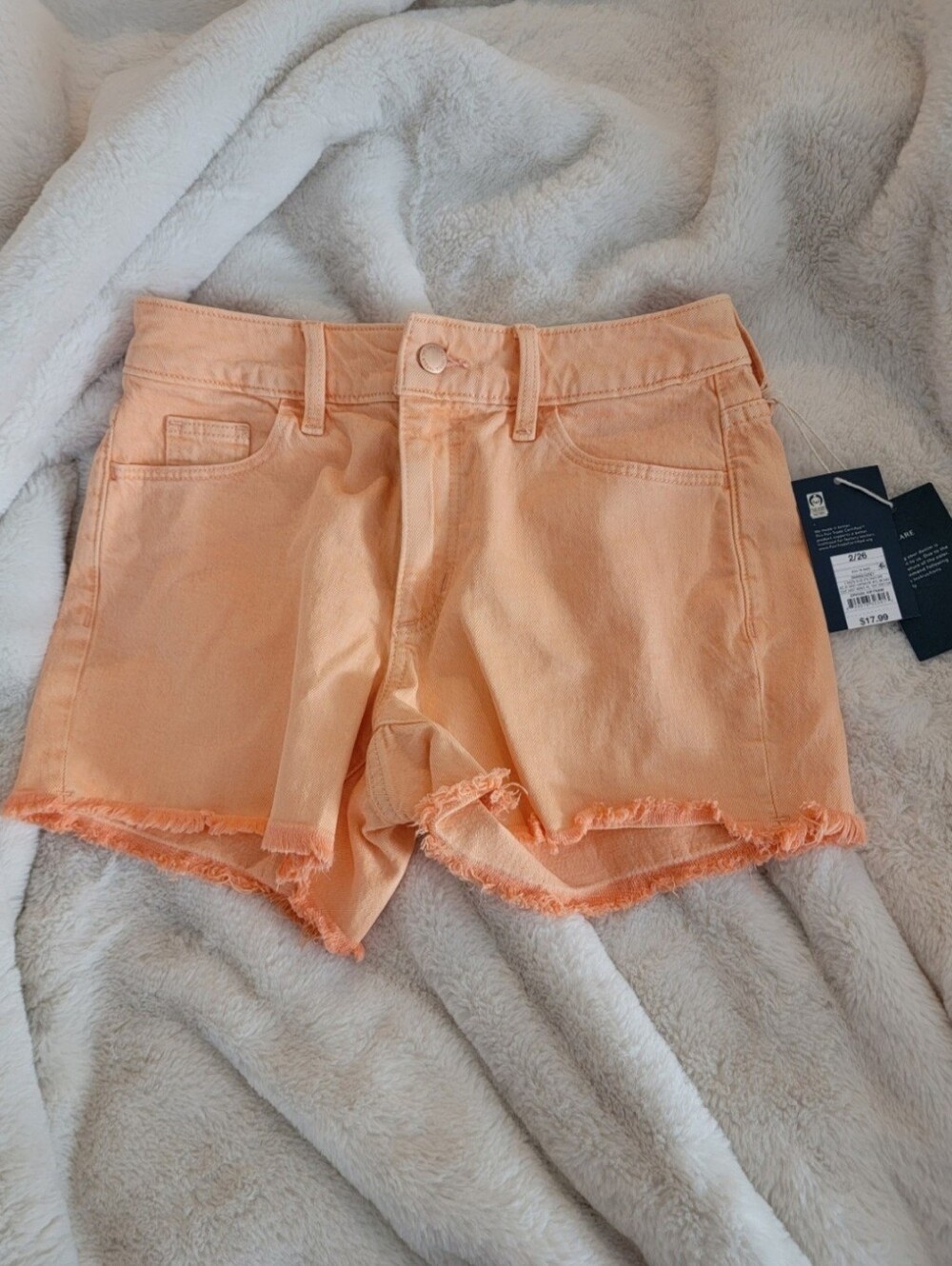 Peach Frayed Hem Women’s Denim Shorts